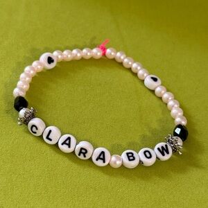 TTPD CLARA BOW PEARL FRIENDSHIP HANDMADE BRACELET TAYLOR SWIFT